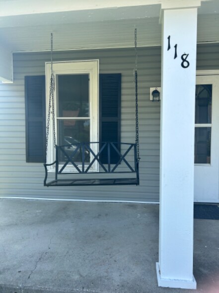 Primary Photo - 118 2nd St