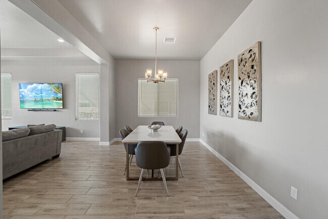 Building Photo - 13432 Emerald Rose Ct