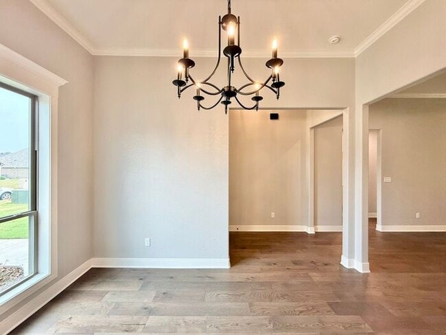 Building Photo - Beautiful and Spacious 3-Bedroom, 2-Bath R...