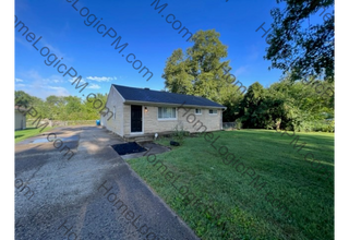 Building Photo - EAST SIDE 3BR RECENTLY UPDATED!