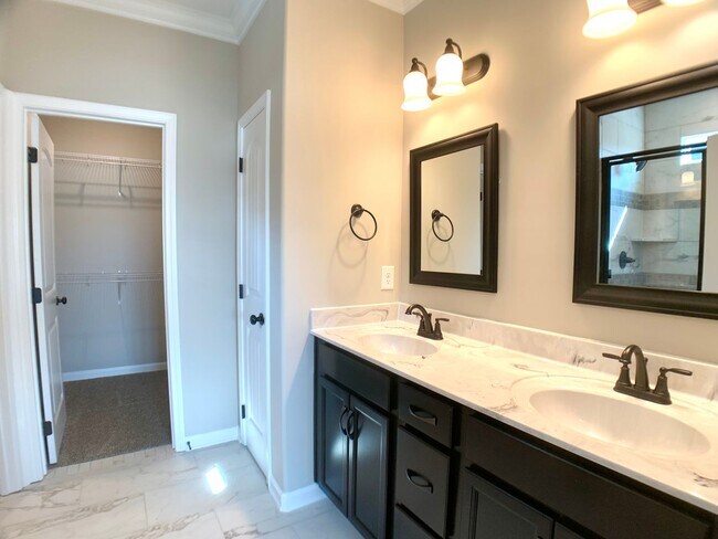 Building Photo - 1406 Citadel Dr