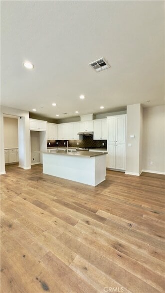 Building Photo - 130 Greenleaf Dr