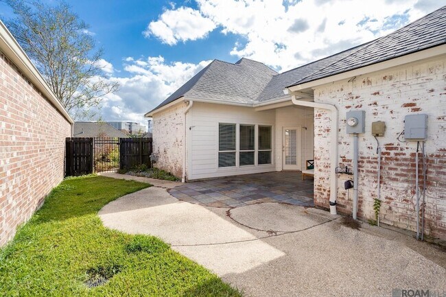 Building Photo - 5140 Summa Ct