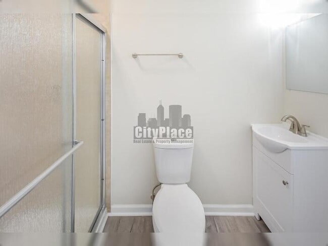 Building Photo - 614 Parkway Ave