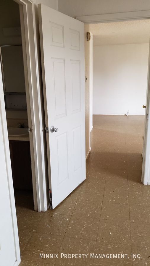 Building Photo - 619 S Crosby St