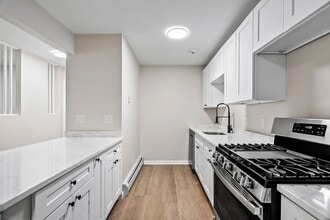 Building Photo - Cozy 2 Bedroom in the Heart of Cranston
