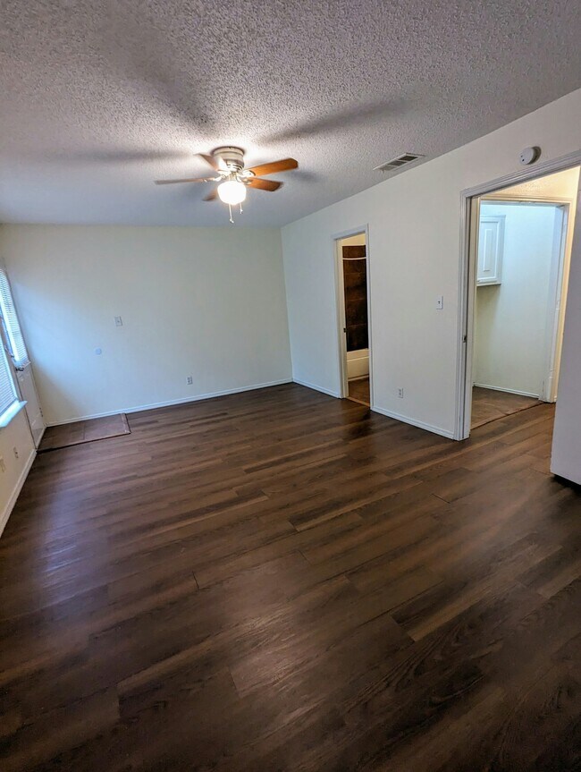 Building Photo - 8109 Foxfire Ln