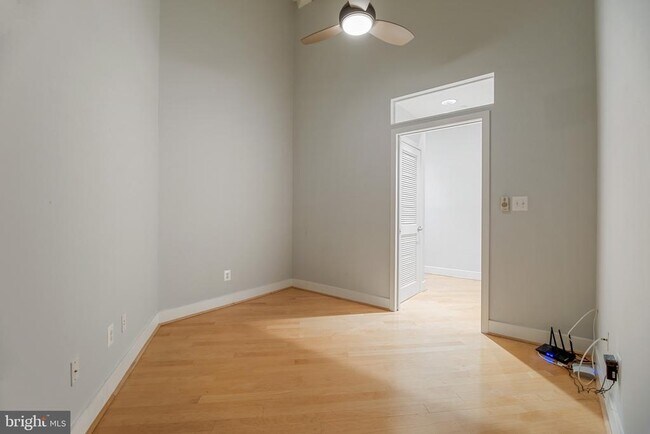 Building Photo - 1701 Kalorama Rd NW
