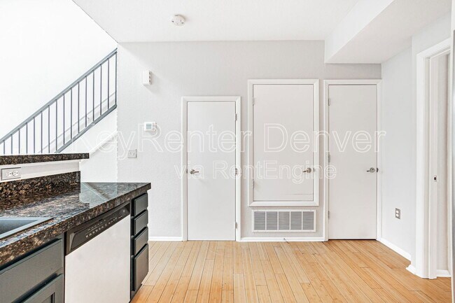 Building Photo - 3149 Blake St
