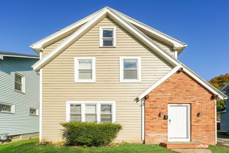 Building Photo - 206 Grafton St