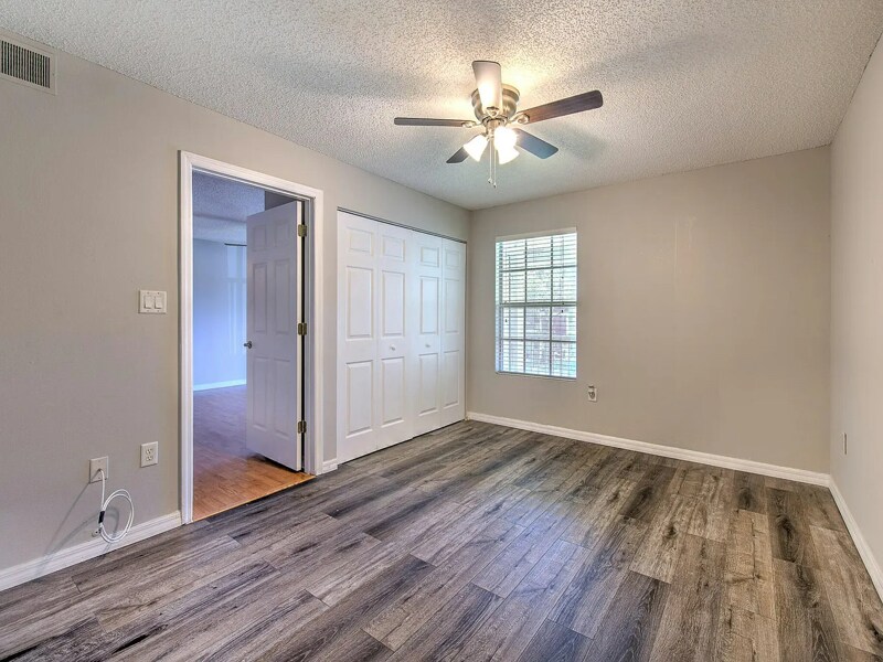 Building Photo - 209 Lake Brook Cir