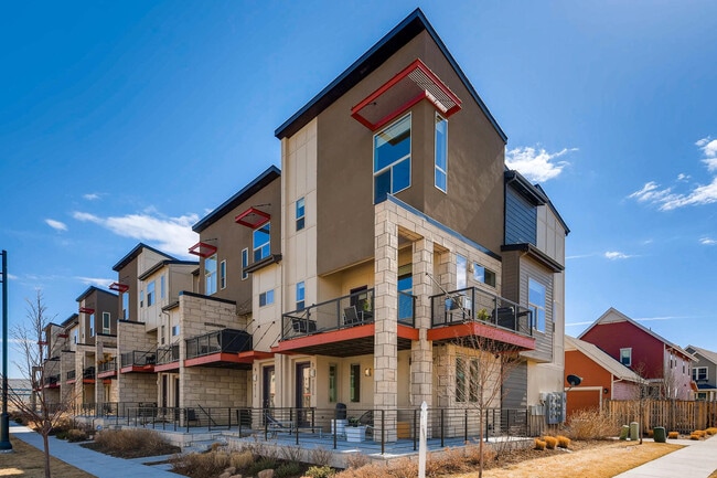 Building Photo - 9006 E 50th Ave