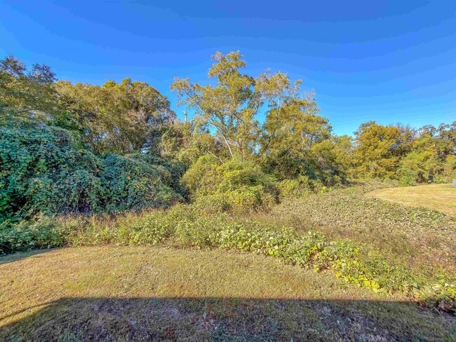 Building Photo - 696 Timberwood Cir E