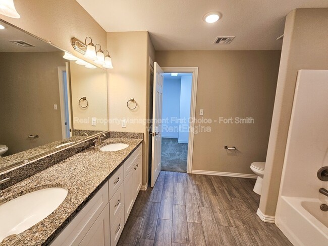 Building Photo - 6618 Leightyn Ln