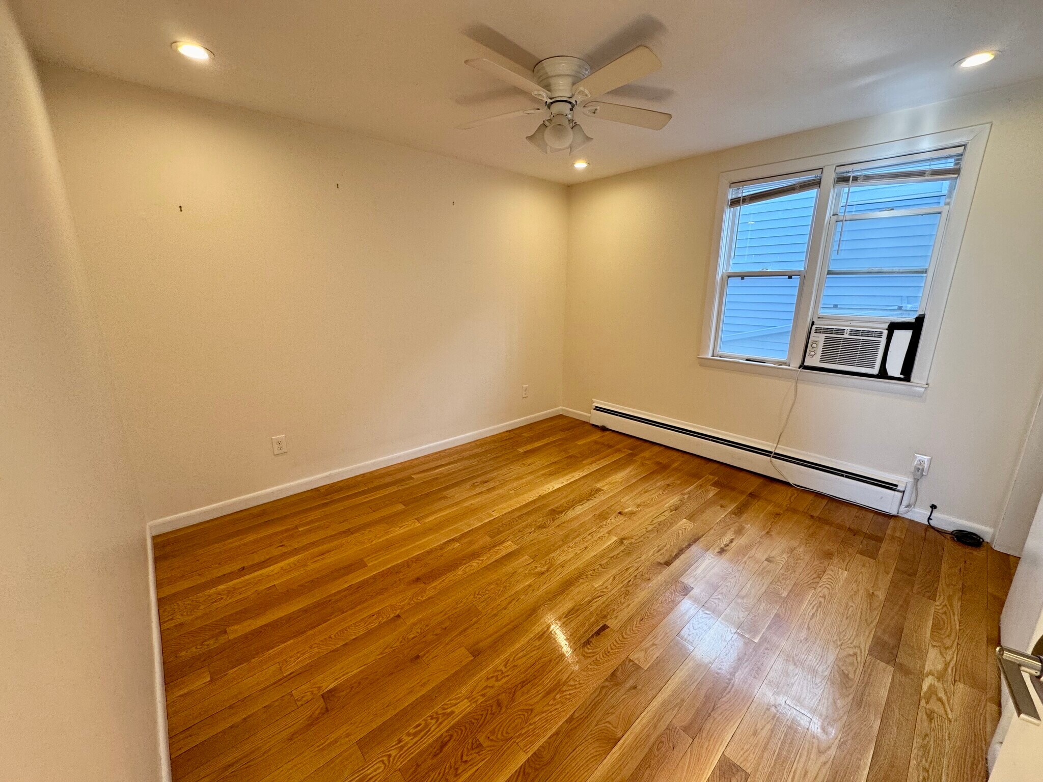 Building Photo - 49 Boylston St