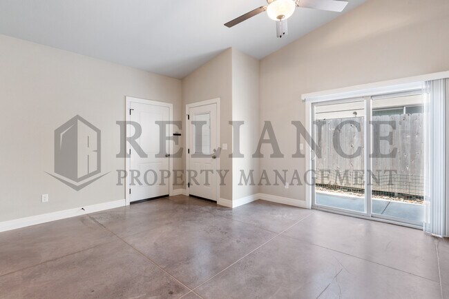 Building Photo - 13619 W Hunters View Ct