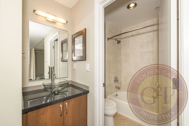 Building Photo - SoMa - 1 BR, 2 BA Loft 975 Sq. Ft. - 3D Vi...