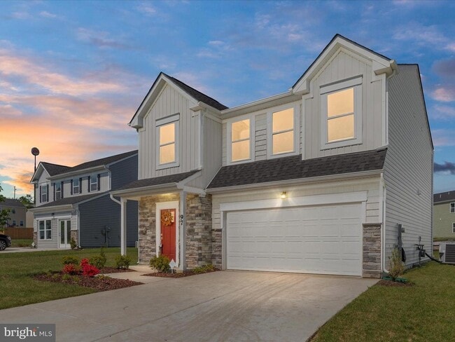 Building Photo - 97 Signal Knob Cottage Dr