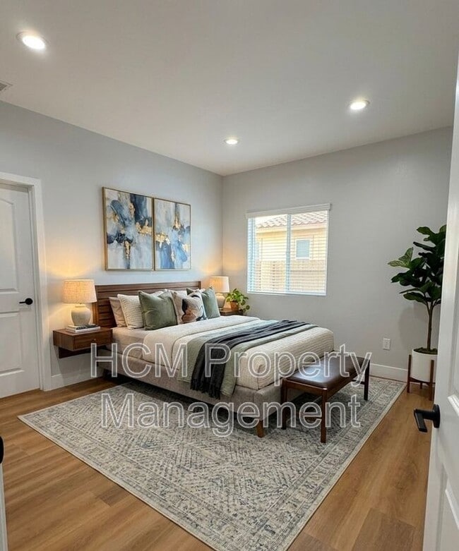 Building Photo - 5235 Bellflower Blvd