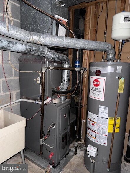 Building Photo - 9 Autumn Hill Way