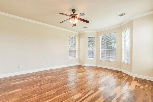 Building Photo - 3831 Aqua Ln