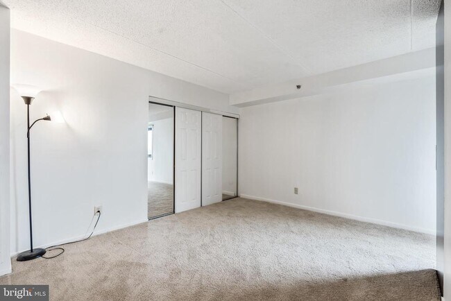 Building Photo - 5911 Edsall Rd