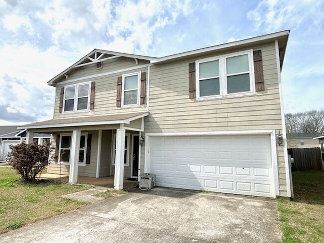 Building Photo - Time Limited Special Read More in Description!-Charming 3 -bedroom Home with a move in special-$3...
