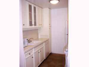 Kitchen 2 - 6455 La Jolla Blvd