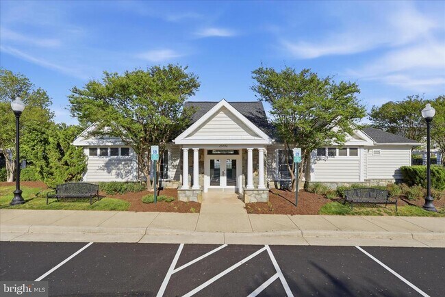 Building Photo - 25828 Kirkwood Square