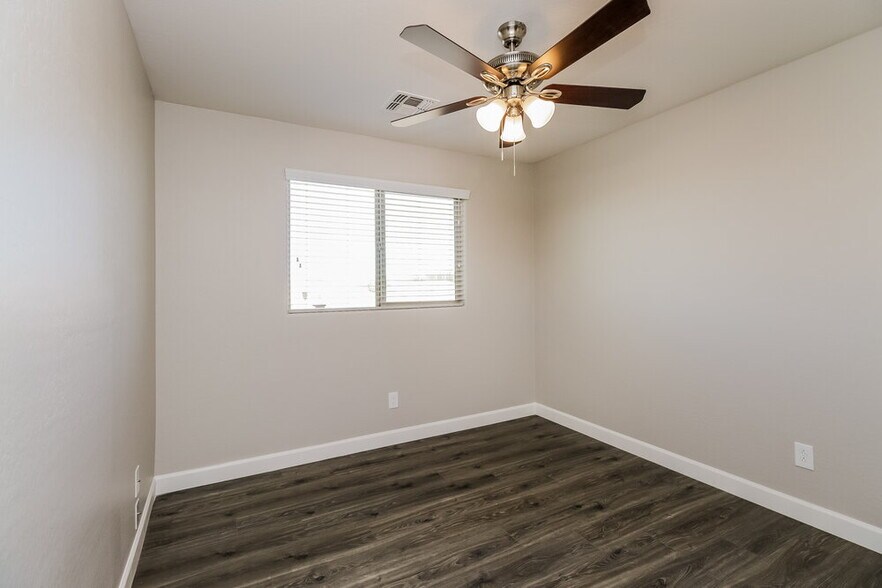 Building Photo - 5019 E Iolite St