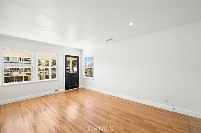 Building Photo - 364 Broadway