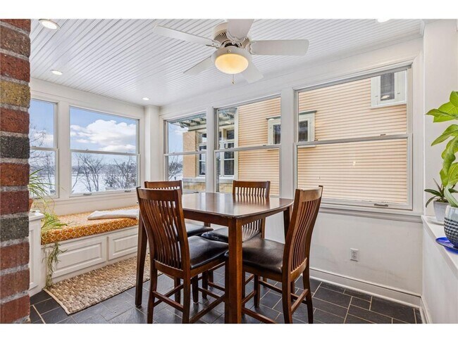 Building Photo - 1197 W Como Blvd