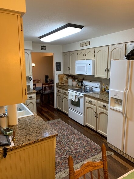 All Appliances Included - 1417 Antero Dr