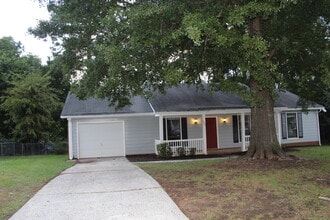 Building Photo - 446 Pheasant Run Dr
