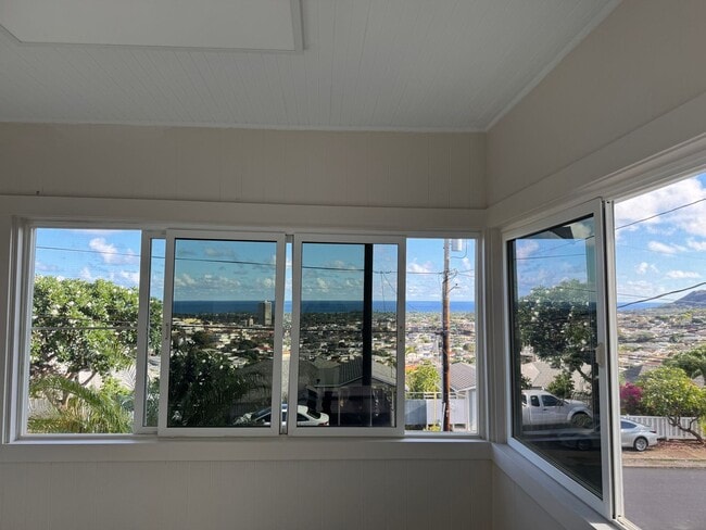 Building Photo - Lower Wilhelmina Rise, Spectacular Ocean, ...