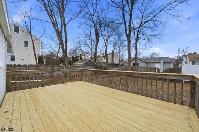 Building Photo - 46 Glenwood Ave