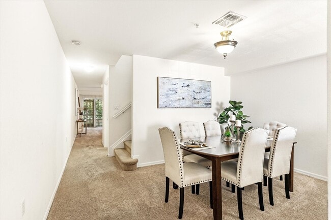 Building Photo - 9420 Ivy Brook Run