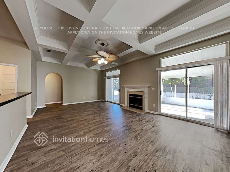 Building Photo - 8043 Sable Creek Dr E