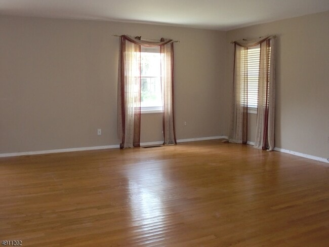 Building Photo - 1 Tripplet Rd