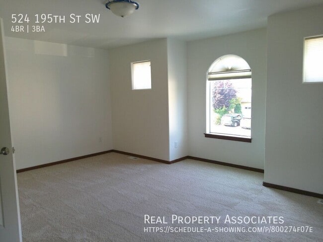 Building Photo - 524 195th St SW