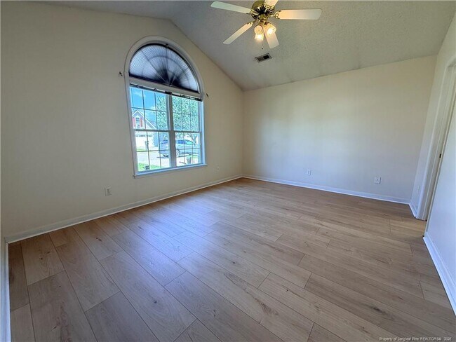 Building Photo - 908 Mourning Dove Pl