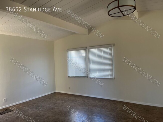 Building Photo - 38652 Stanridge Ave