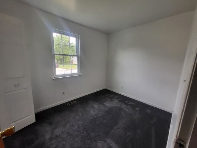 Building Photo - Spacious 3-Bedroom Rental Home in Newark