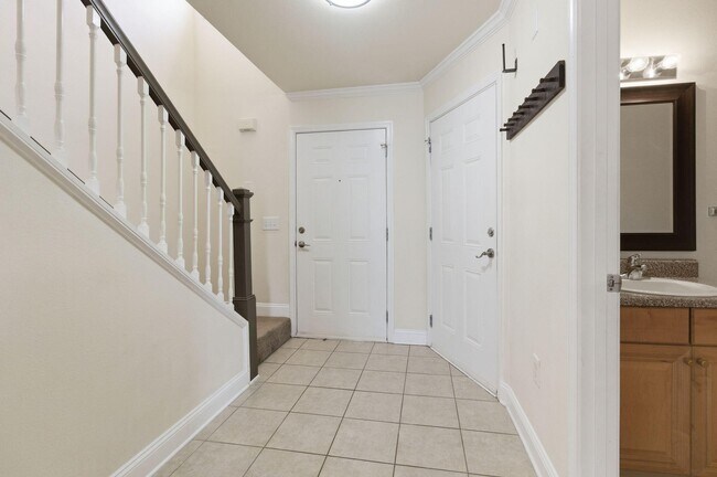 Building Photo - 551 Wingspan Way