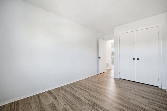 Building Photo - OPEN HOUSE SATURDAY THE 20TH 1PM-3PM! Three-bedroom, two-and-a-half bathrooms in Pembroke Meadows!