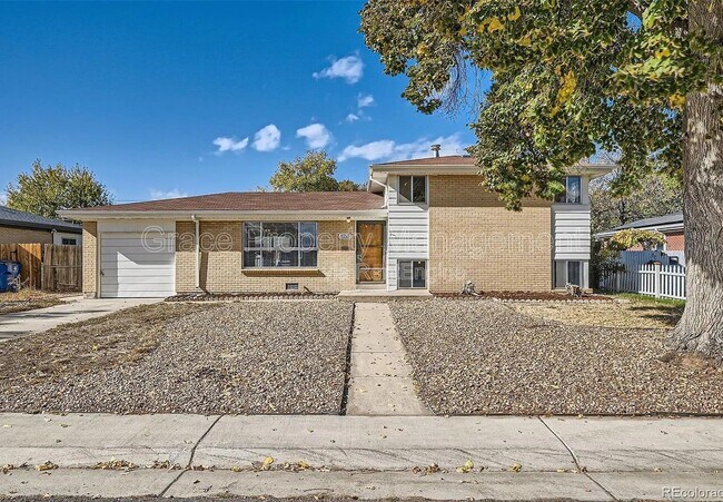 Building Photo - 3055 Carson St