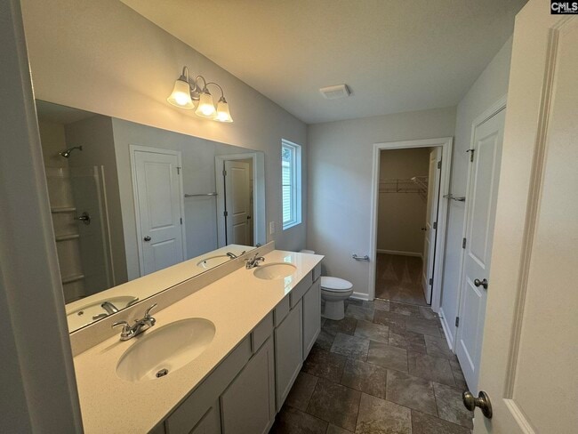 Building Photo - 3027 Hallsdale Dr