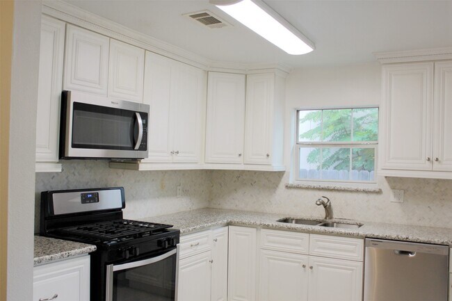 Building Photo - 4416 Holt St