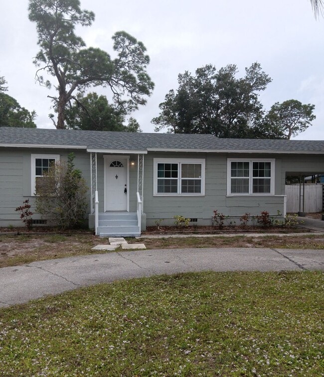 Primary Photo - Annual 2 Bedroom + Den / 2 Bath Home – Sar...