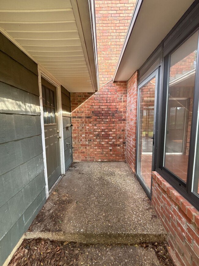 Building Photo - 430-434 TH